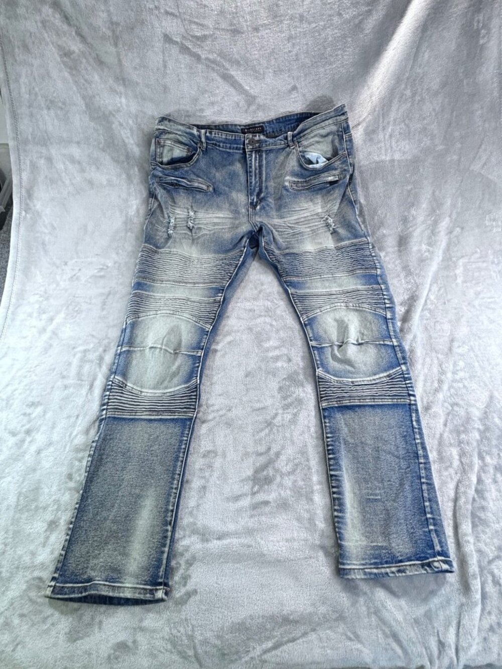 M. Society Jeans Men's 44 x 32 blue light washed denim jeans politically incorre